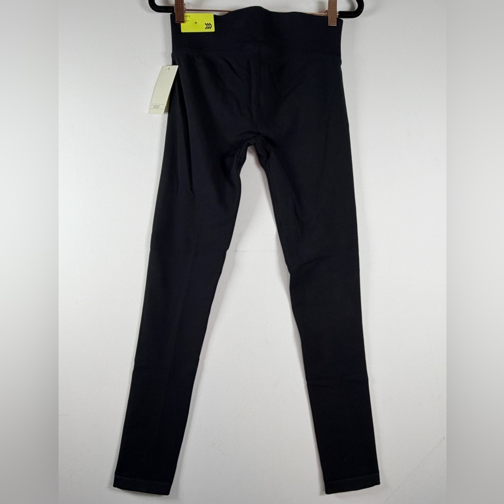 All In Motion™ Women's High-Rise 7/8 Leggings - Black M - Picture 4 of 9